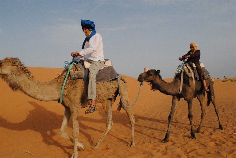 Les Pyramides Hotel Merzouga Buitenkant foto