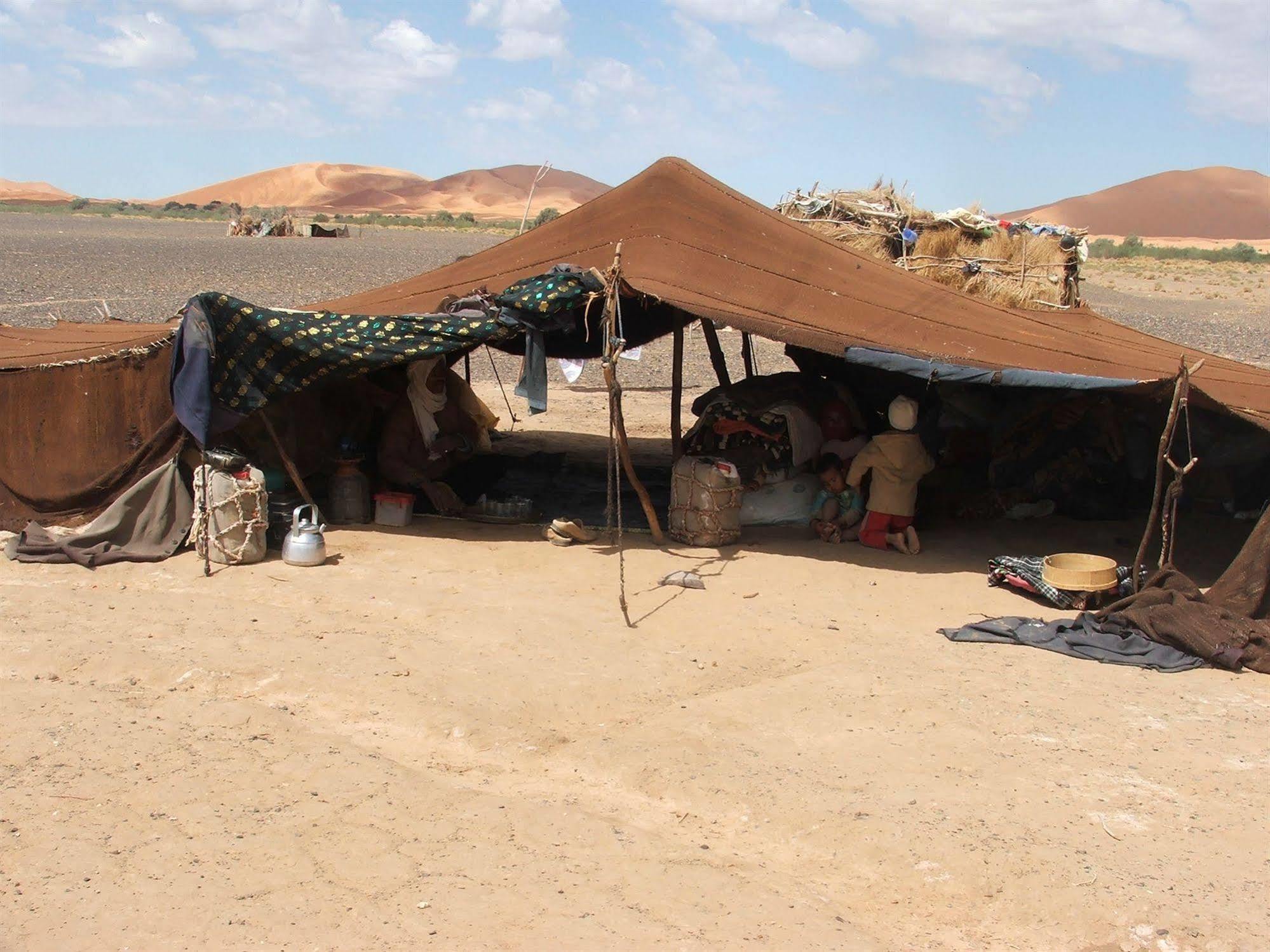 Les Pyramides Hotel Merzouga Buitenkant foto