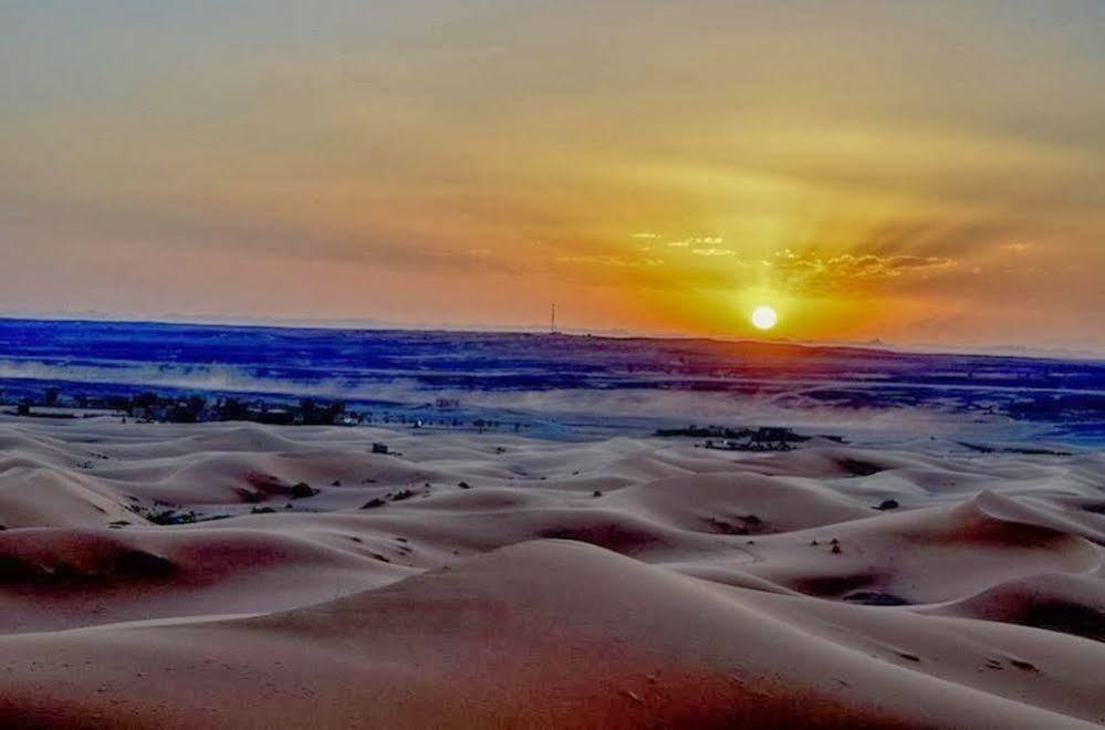 Les Pyramides Hotel Merzouga Buitenkant foto